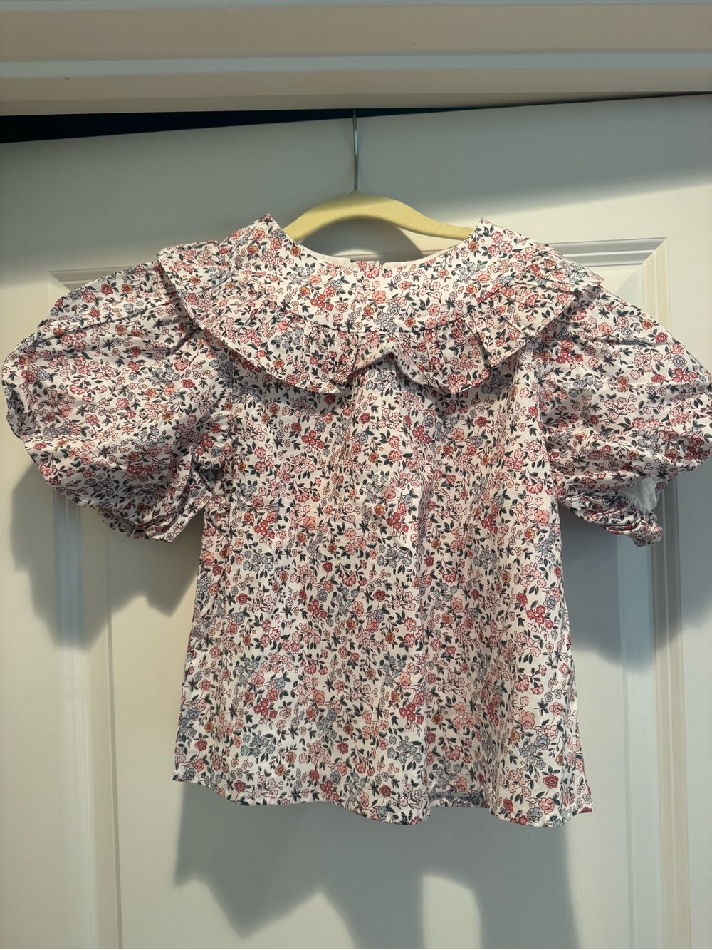Janie and Jack Floral Puff Sleeve Blouse in White, Pink, Green